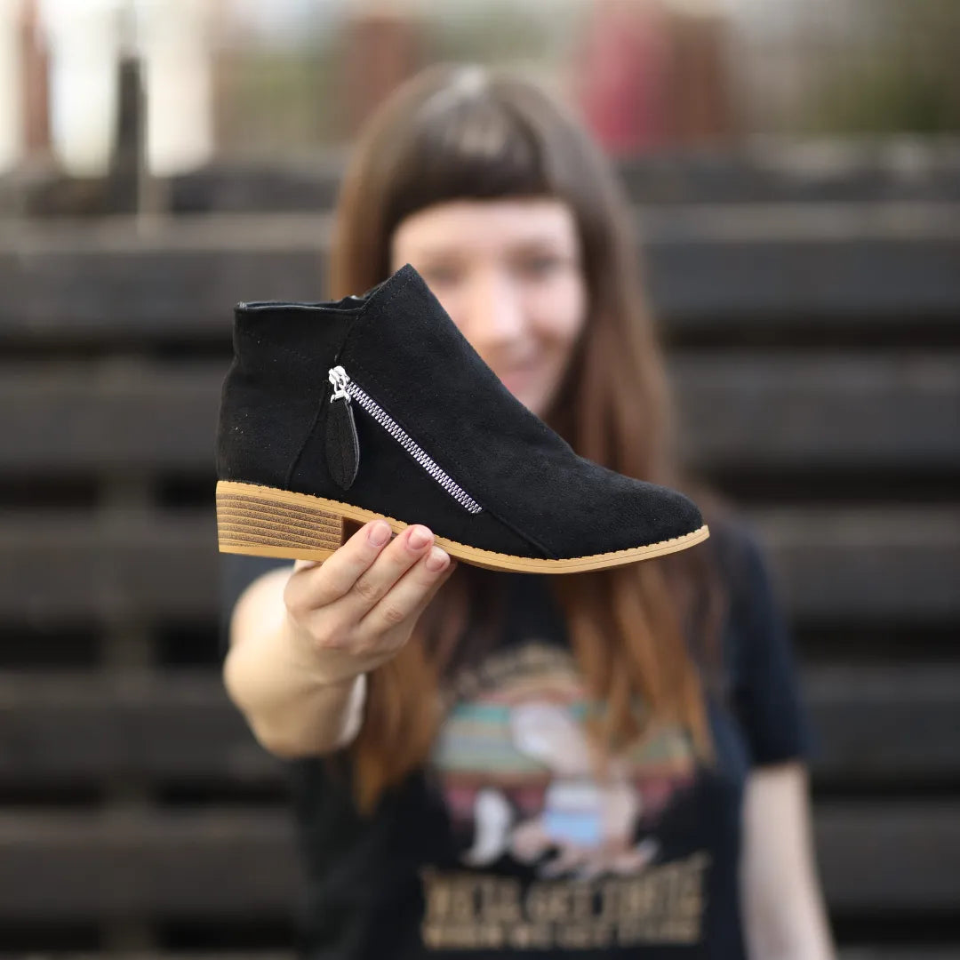 OrthoStef – Ergonomische Schmerzlinderungs-Stiefeletten mit ergonomischer Unterstützung