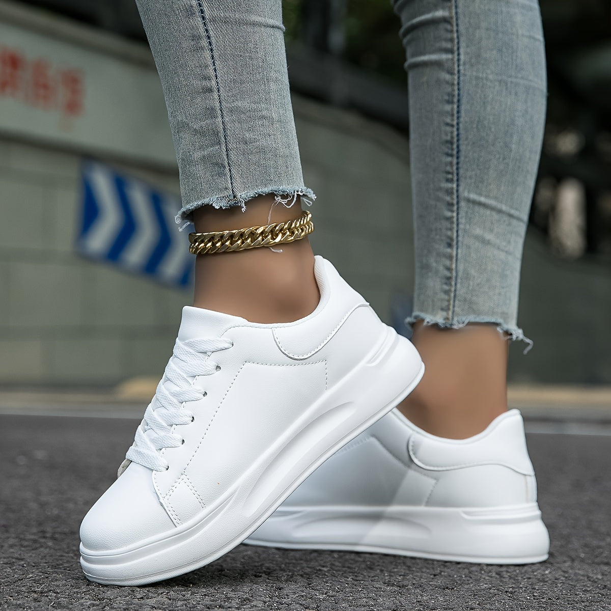 Weiße Sneaker für Damen – schlichte und lässige Schuhe