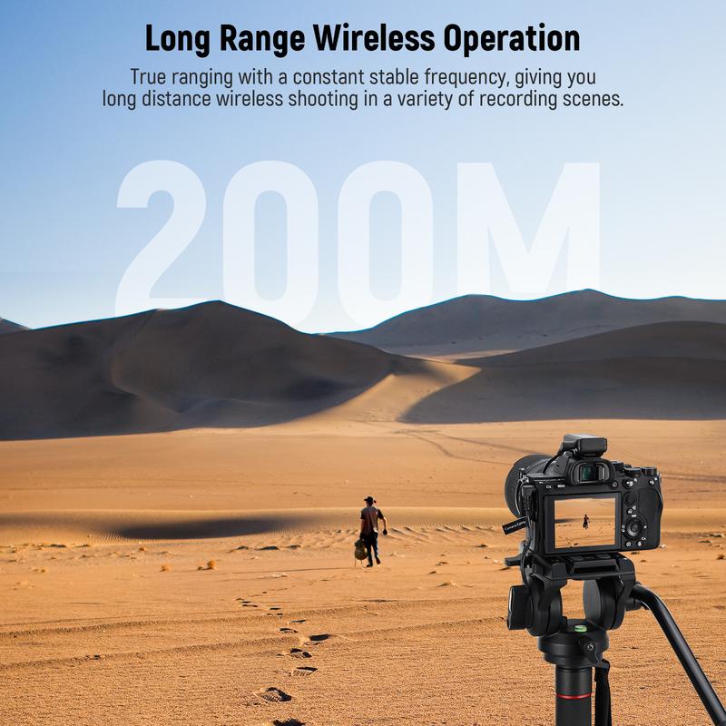 NEEWER CM28 Wireless Lavalier Mic with Charging Case 